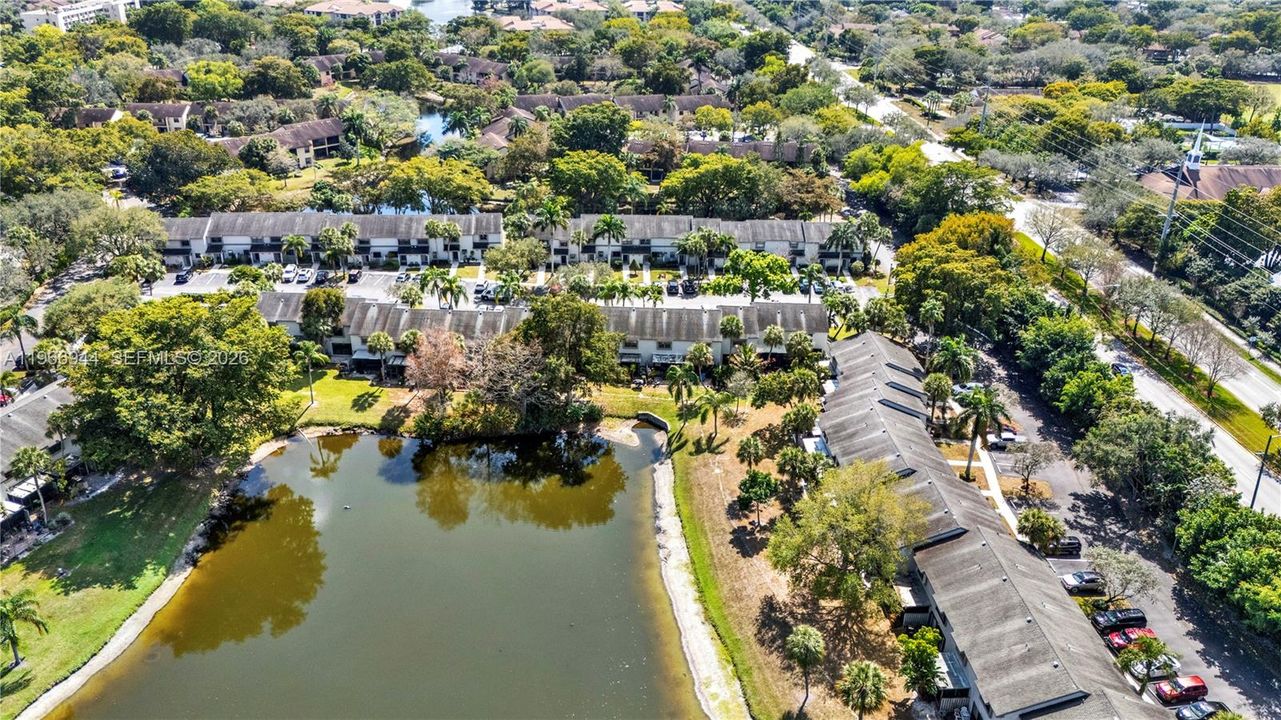 For Sale: $315,000 (2 beds, 2 baths, 1230 Square Feet)
