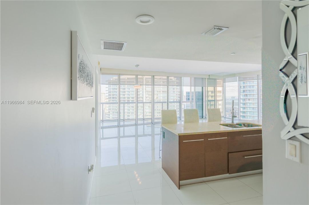 #iconbrickell#buyinmiamiflorida#luisurcuyo#brickellrealestate