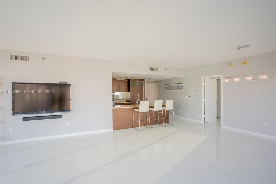 #iconbrickell#buyinmiamiflorida#luisurcuyo#brickellrealestate
