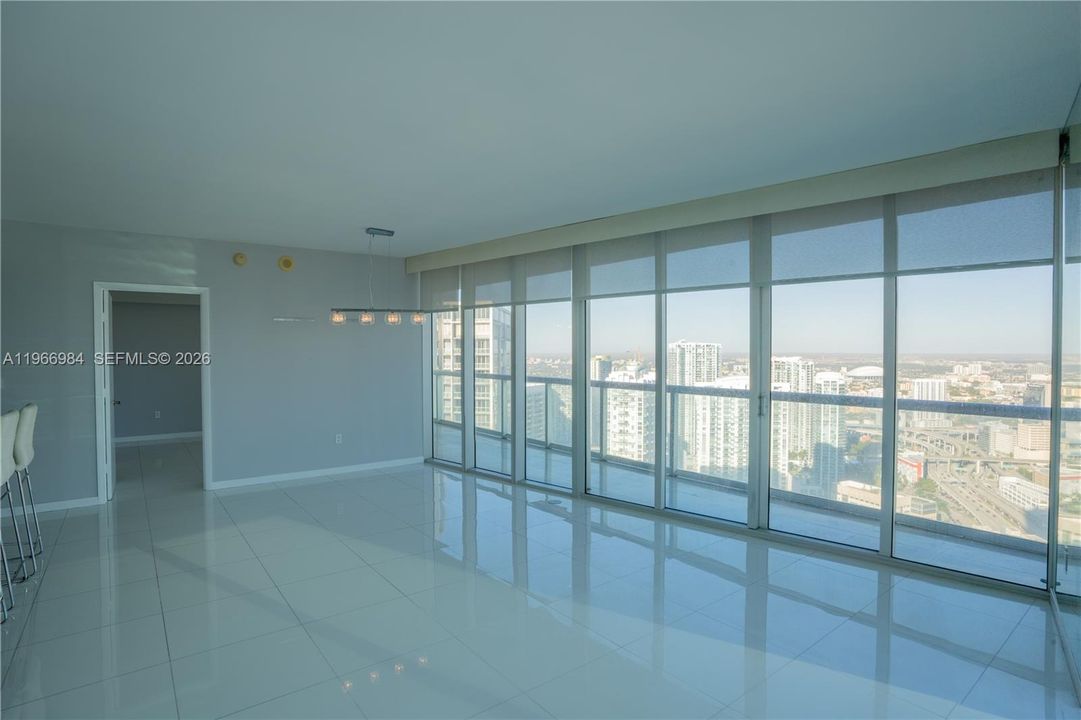 #iconbrickell#buyinmiamiflorida#luisurcuyo#brickellrealestate