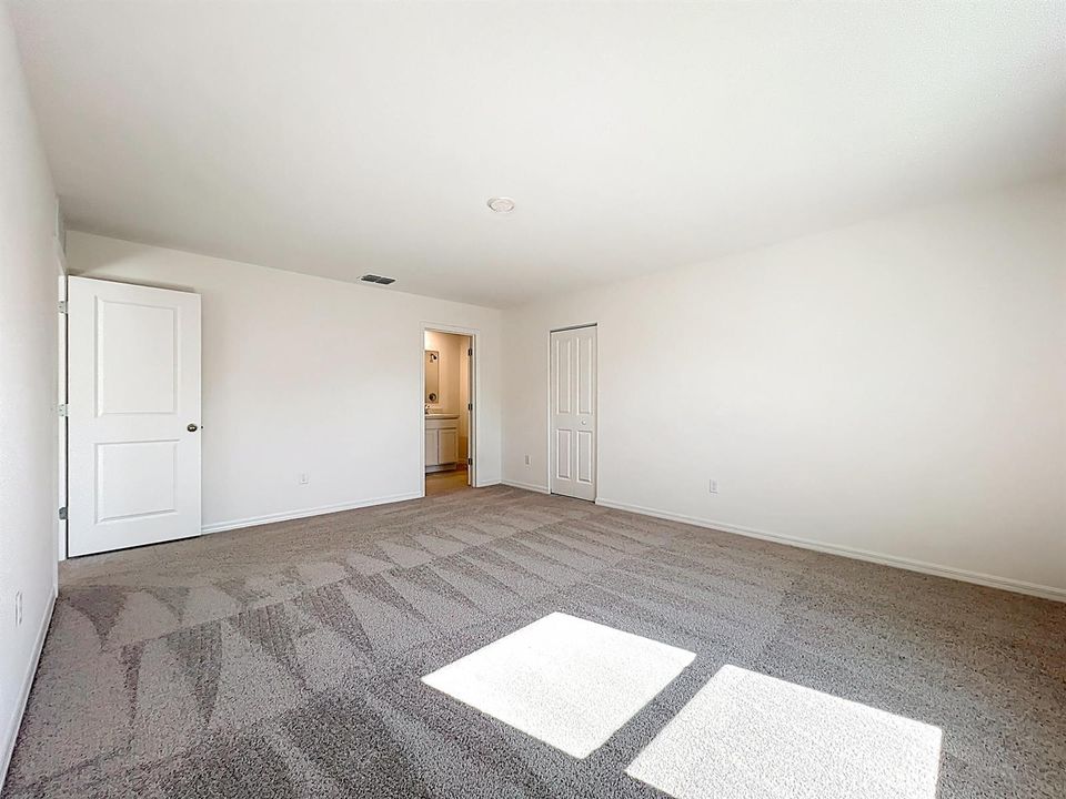 1390 Schumann Drive-55