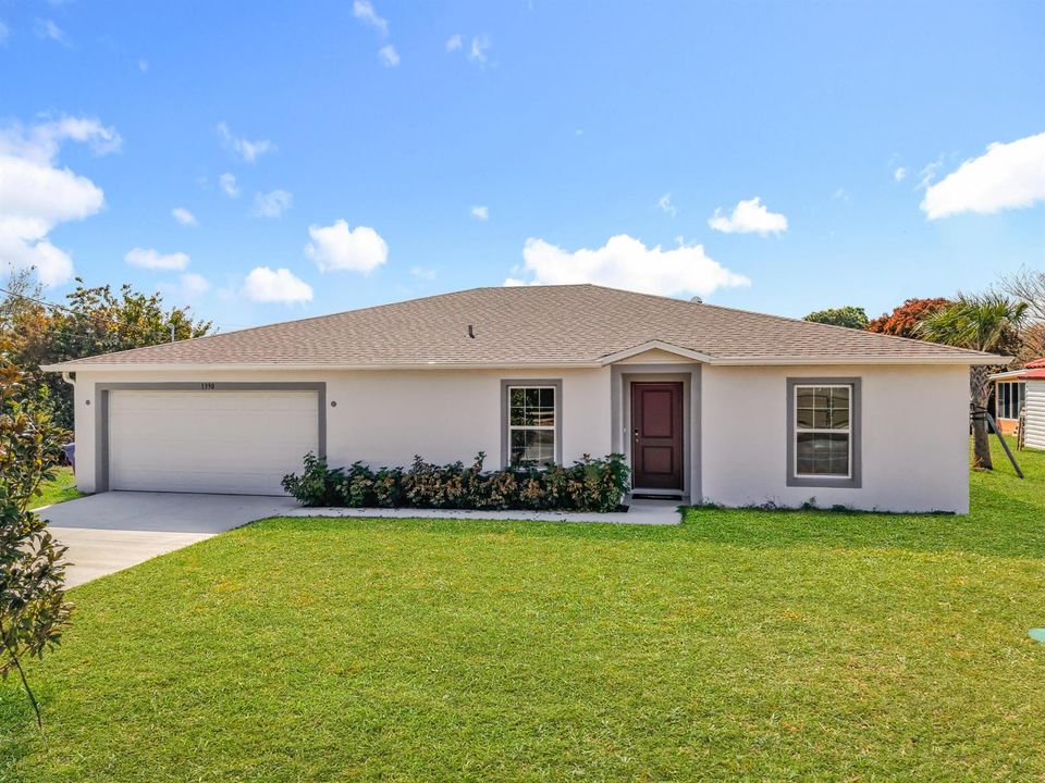 1390 Schumann Drive Front