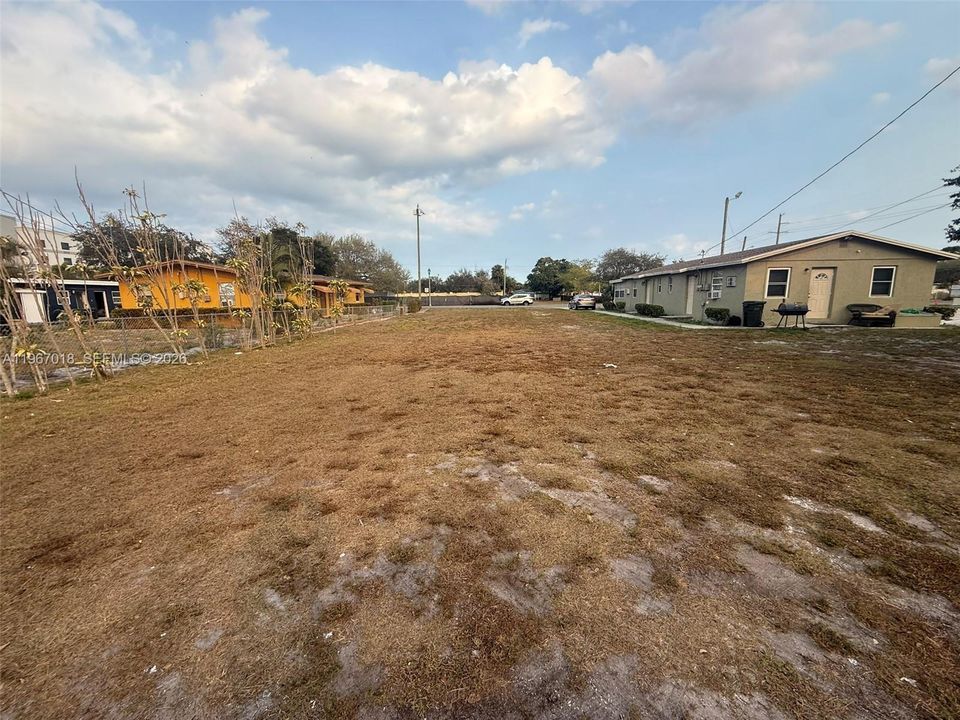 待售: $390,000 (0 贝兹, 0 浴室, 0 平方英尺)