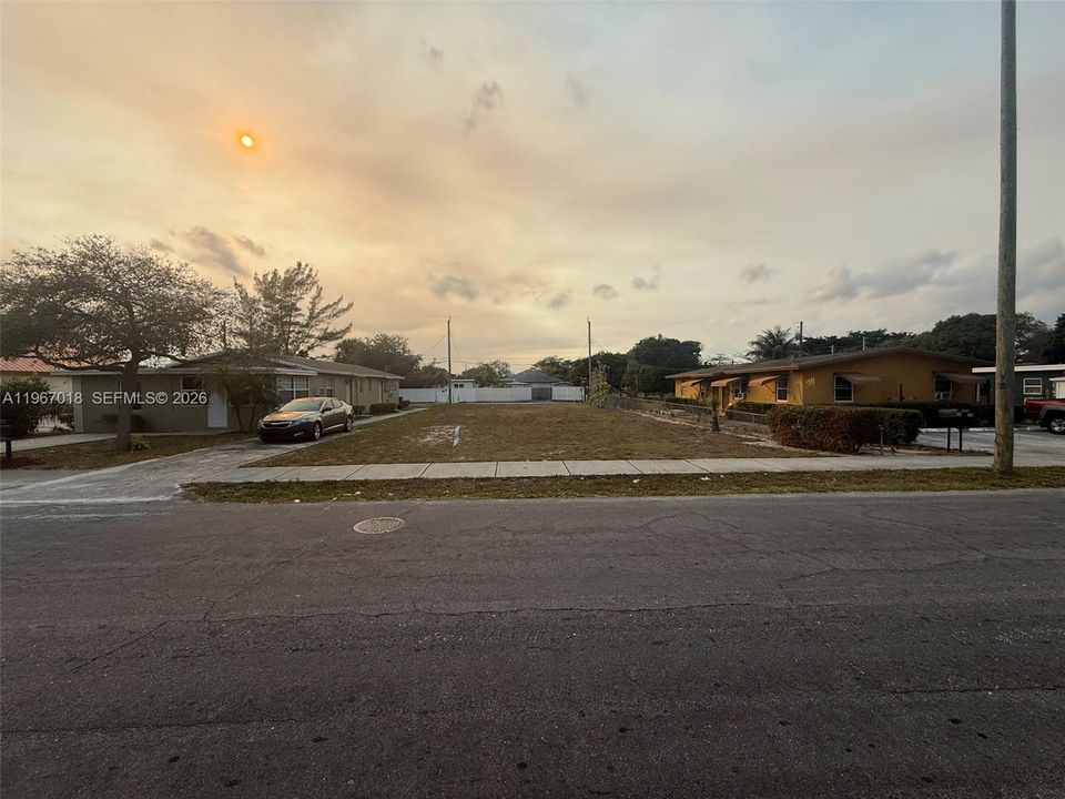 待售: $390,000 (0 贝兹, 0 浴室, 0 平方英尺)