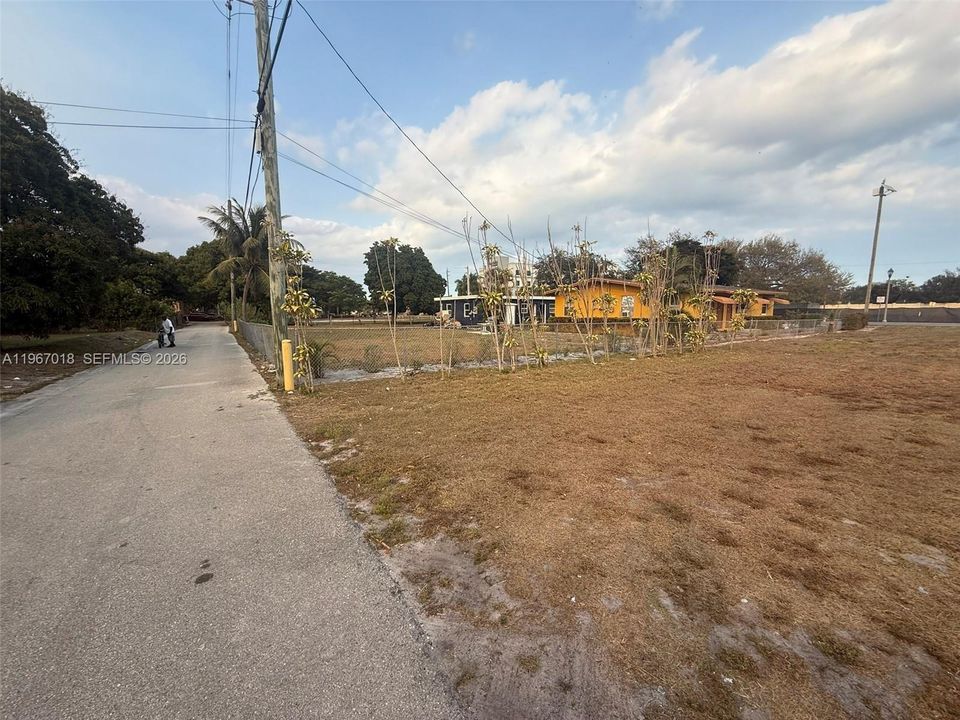 待售: $390,000 (0 贝兹, 0 浴室, 0 平方英尺)