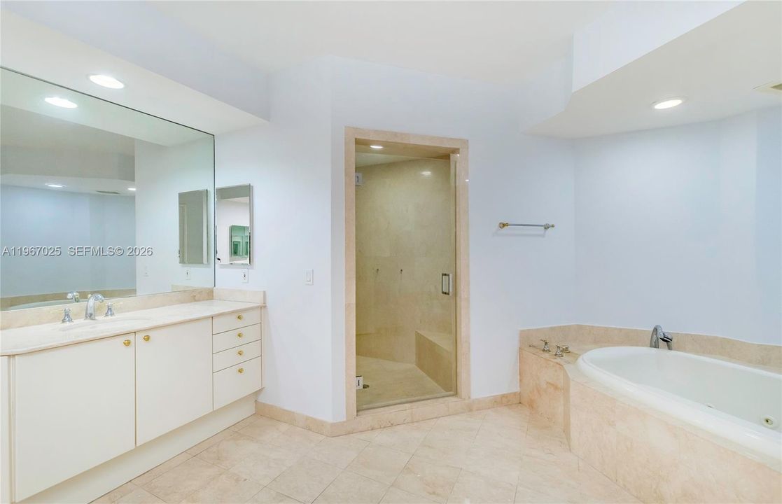 Recently Sold: $6,600,000 (4 beds, 5 baths, 3581 Square Feet)