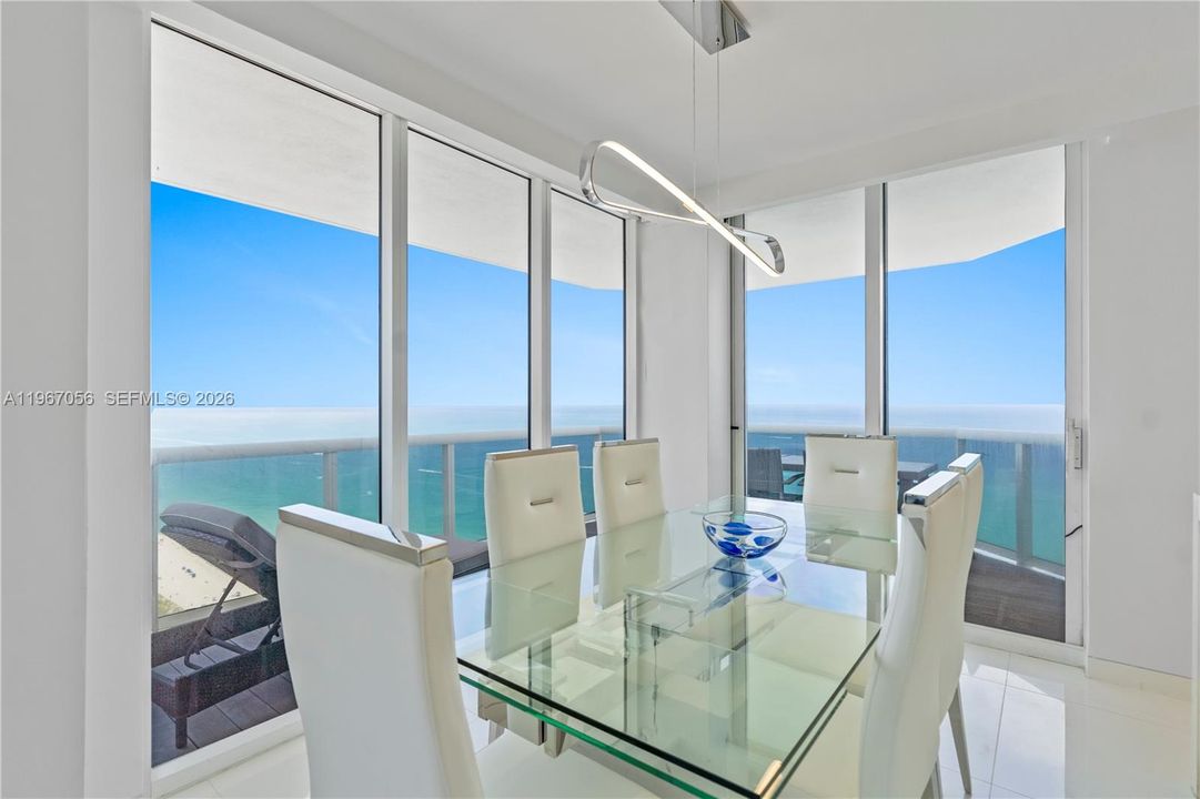 Active With Contract: $9,500 (3 beds, 3 baths, 1980 Square Feet)
