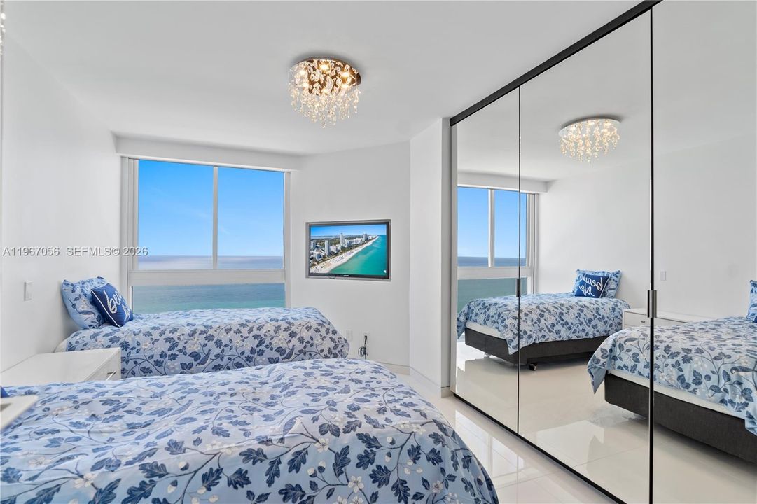 Active With Contract: $9,500 (3 beds, 3 baths, 1980 Square Feet)
