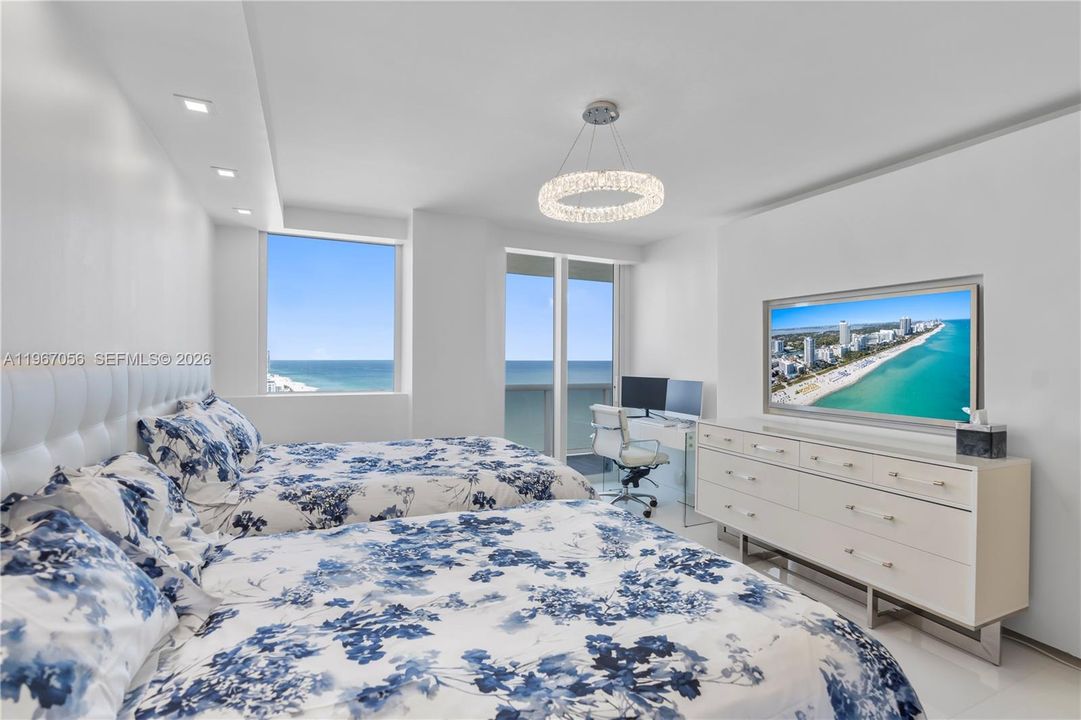 Active With Contract: $9,500 (3 beds, 3 baths, 1980 Square Feet)