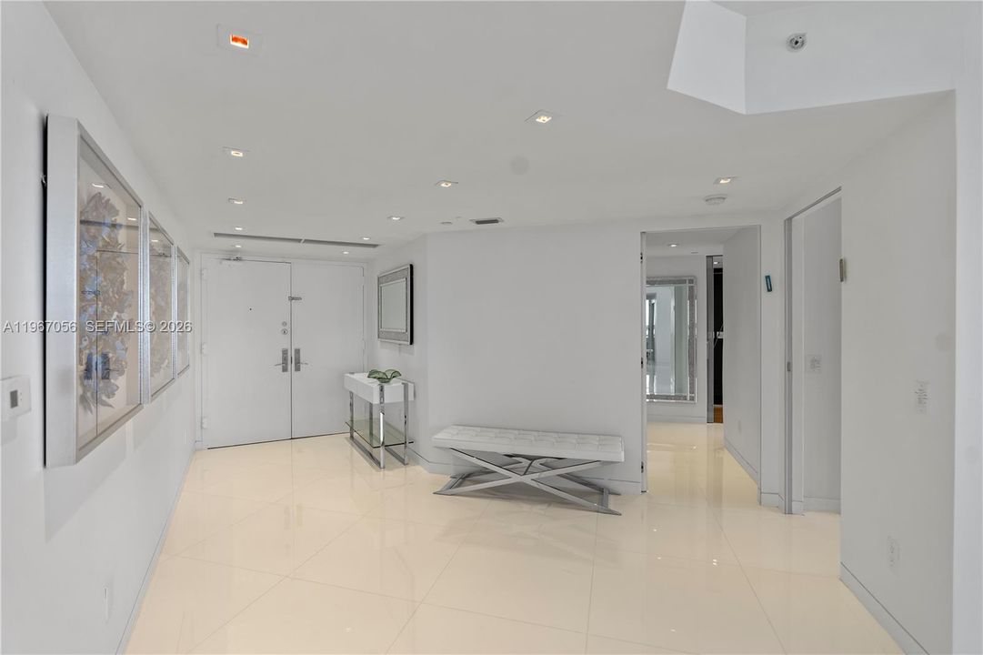Active With Contract: $9,500 (3 beds, 3 baths, 1980 Square Feet)