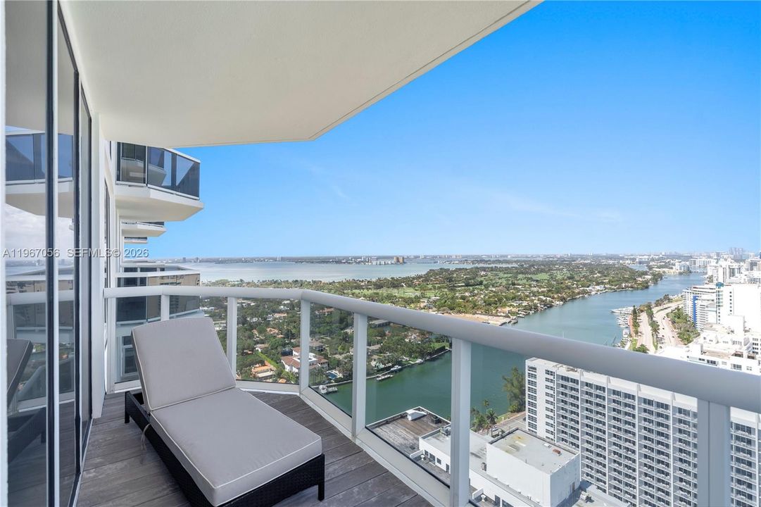Active With Contract: $9,500 (3 beds, 3 baths, 1980 Square Feet)