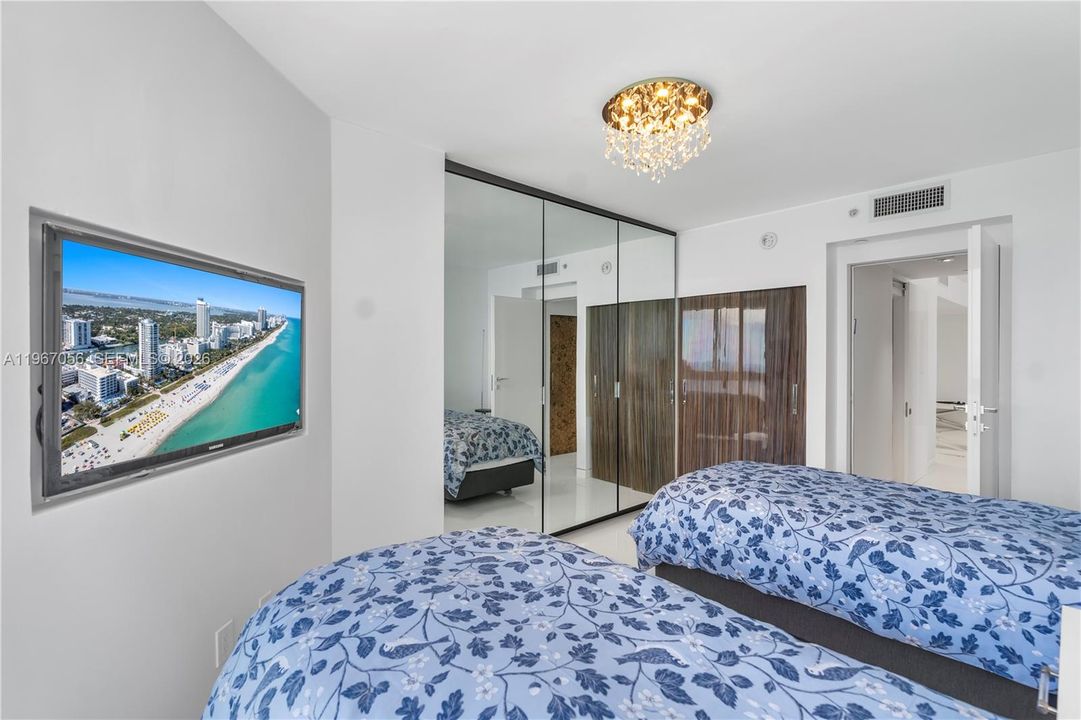 Active With Contract: $9,500 (3 beds, 3 baths, 1980 Square Feet)