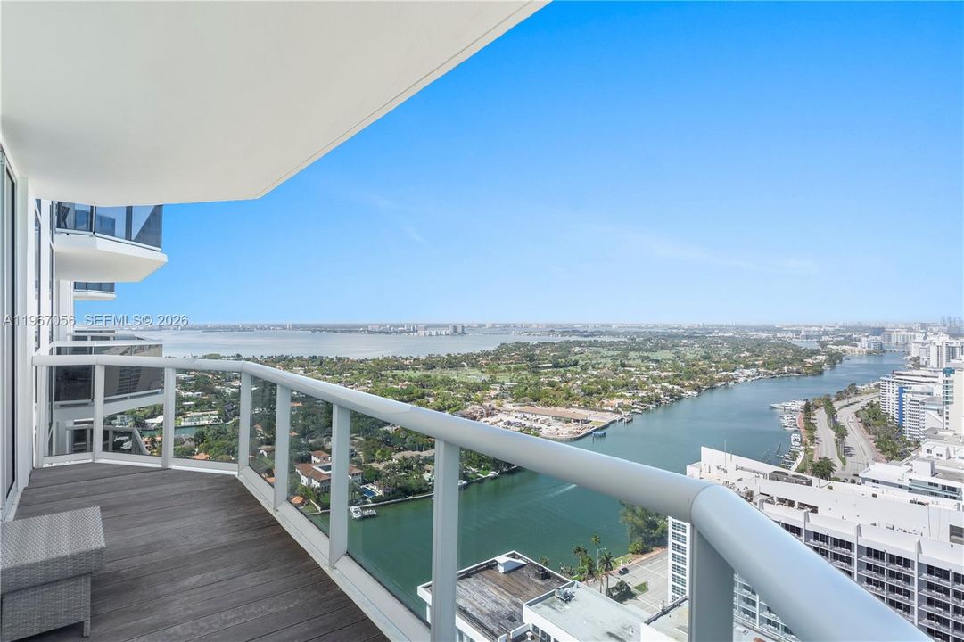 Active With Contract: $9,500 (3 beds, 3 baths, 1980 Square Feet)