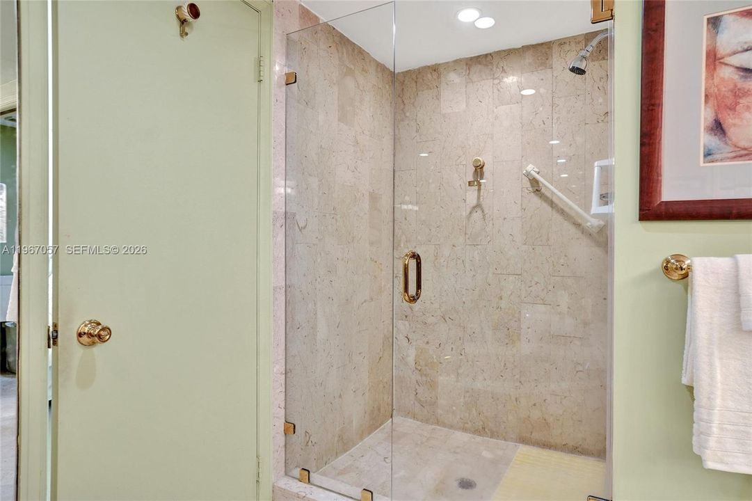 Vendido Recientemente: $799,000 (3 camas, 2 baños, 2749 Pies cuadrados)