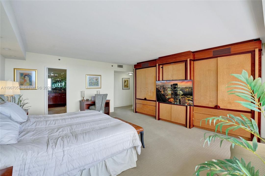 Vendido Recientemente: $799,000 (3 camas, 2 baños, 2749 Pies cuadrados)