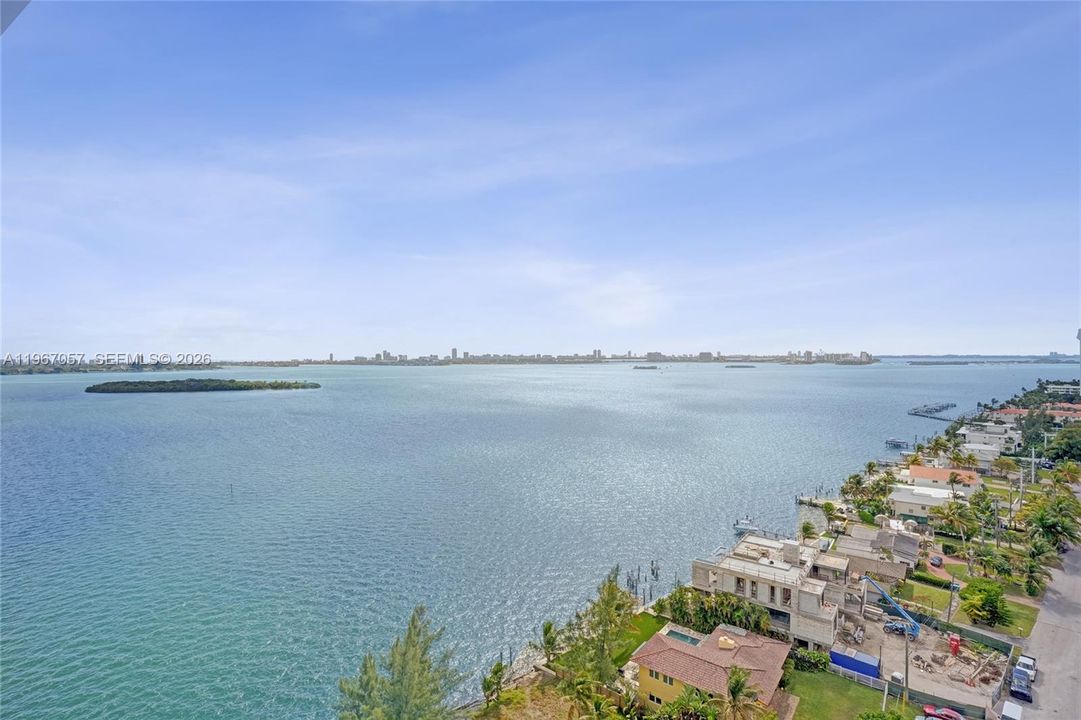 Vendido Recientemente: $799,000 (3 camas, 2 baños, 2749 Pies cuadrados)