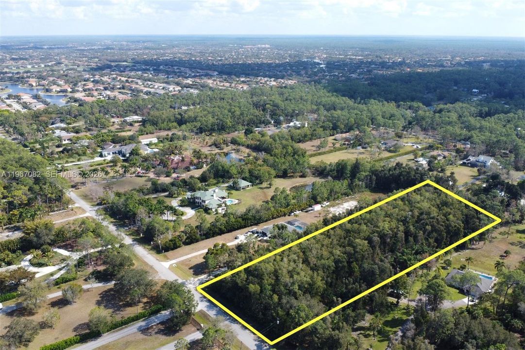 最近售出: $1,250,000 (2.73 acres)
