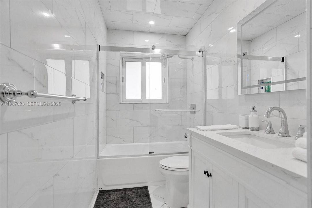 Activo con contrato: $750,000 (3 camas, 2 baños, 1413 Pies cuadrados)
