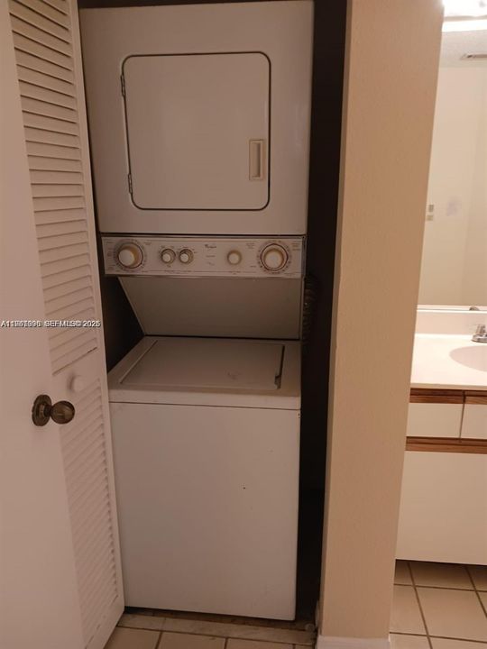 На продажу: $159,000 (1 спален, 1 ванн, 633 Квадратных фут)