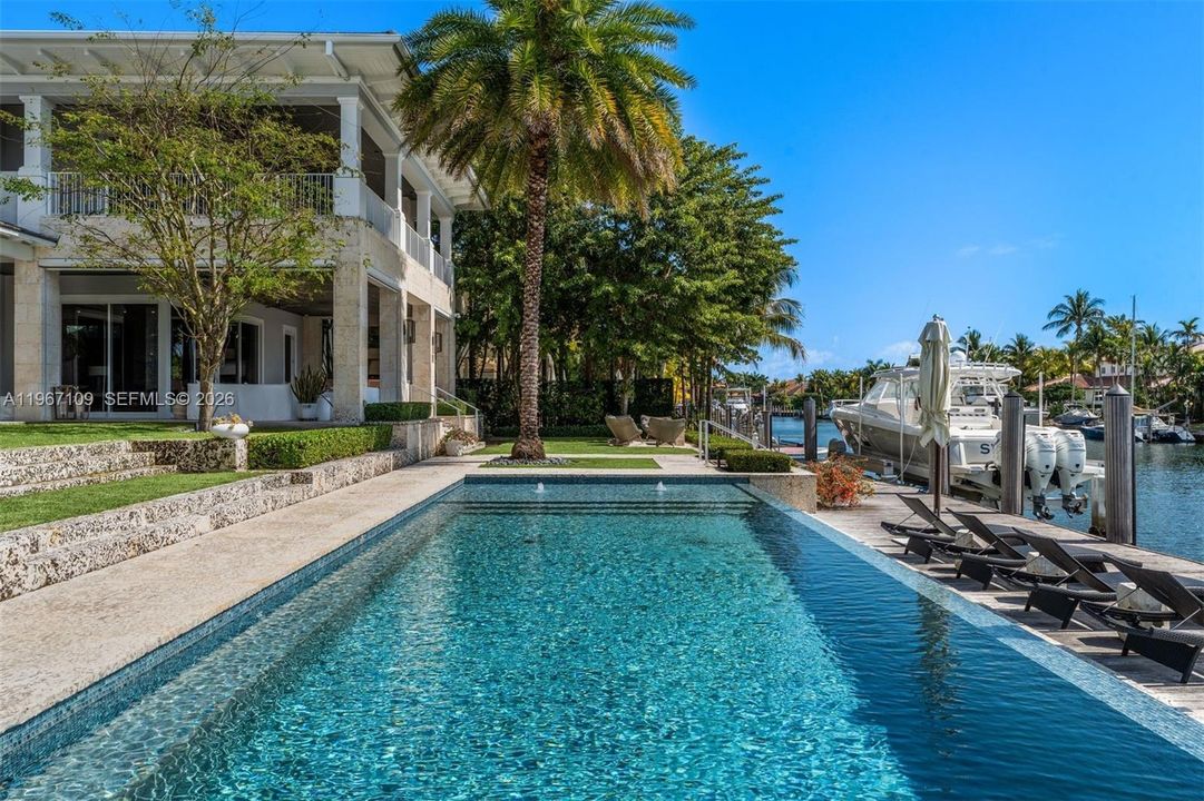 En Venta: $35,000,000 (6 camas, 7 baños, 7237 Pies cuadrados)
