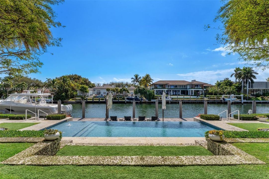 En Venta: $35,000,000 (6 camas, 7 baños, 7237 Pies cuadrados)
