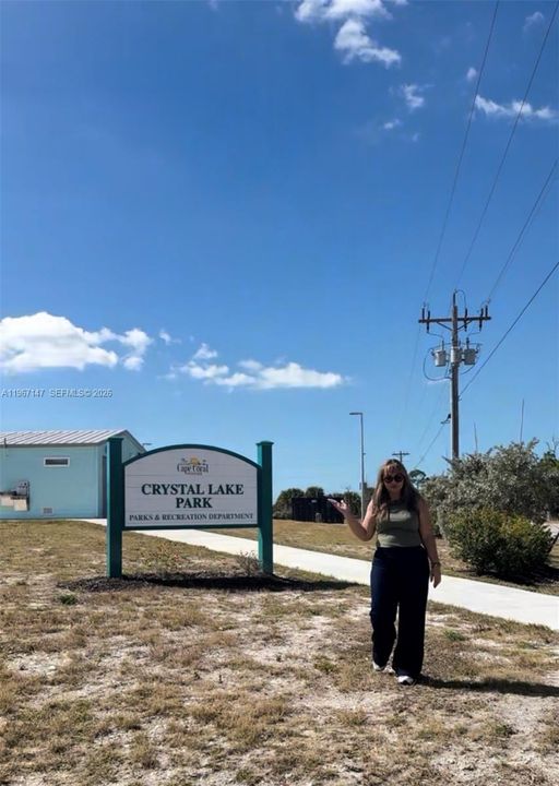 待售: $299,000 (0.23 acres)