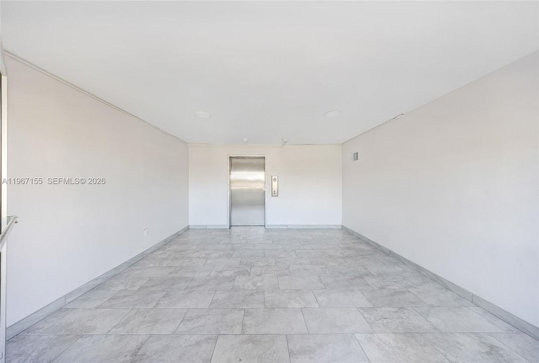合同活跃: $149,950 (2 贝兹, 2 浴室, 1317 平方英尺)
