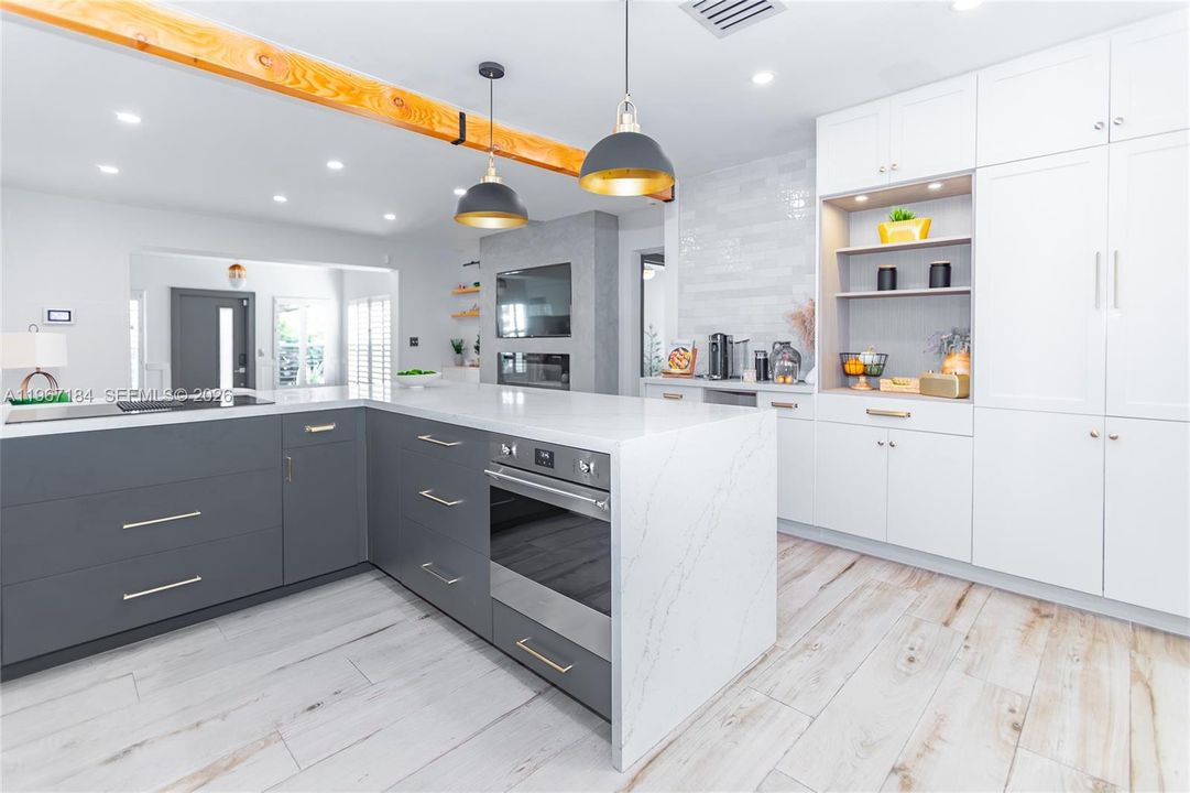 For Sale: $1,585,000 (3 beds, 2 baths, 1791 Square Feet)