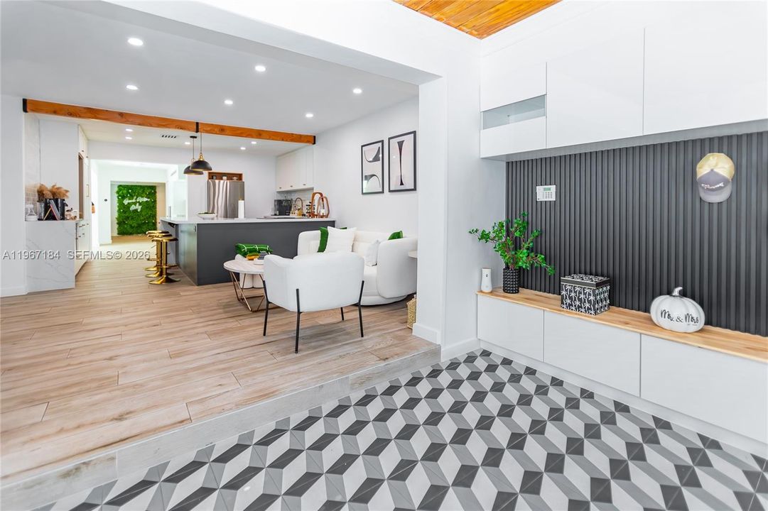 For Sale: $1,585,000 (3 beds, 2 baths, 1791 Square Feet)