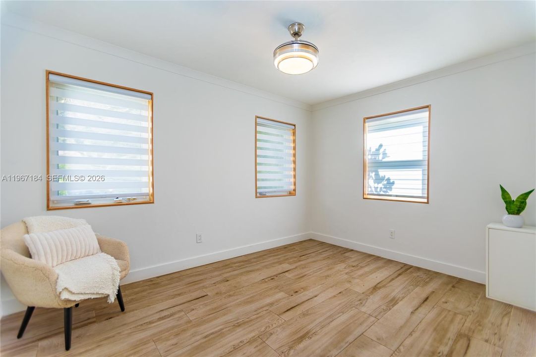 For Sale: $1,585,000 (3 beds, 2 baths, 1791 Square Feet)