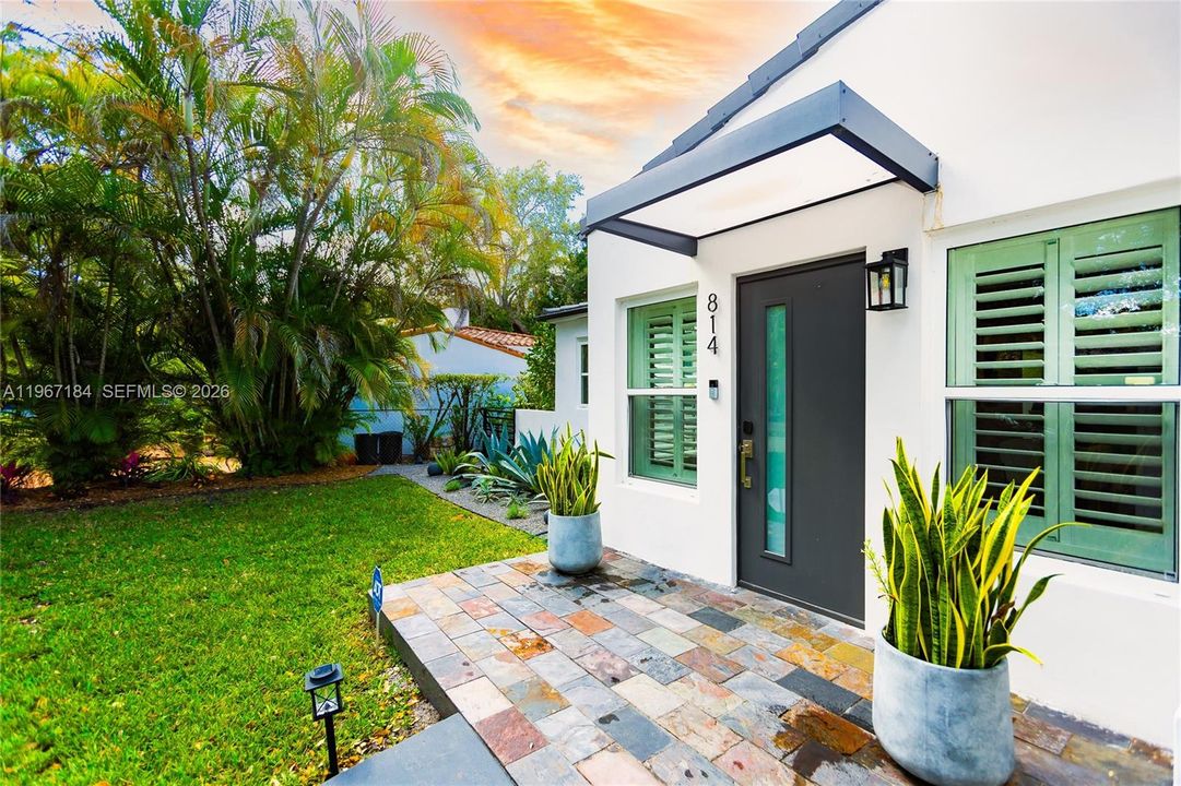For Sale: $1,585,000 (3 beds, 2 baths, 1791 Square Feet)