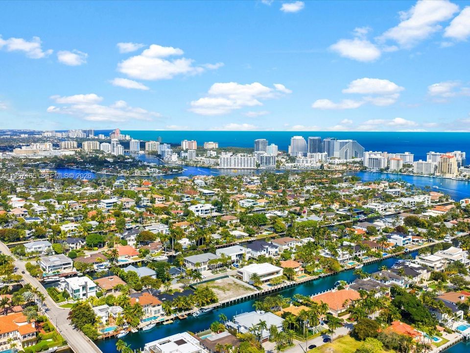 Недавно продано: $4,490,000 (0.31 acres)