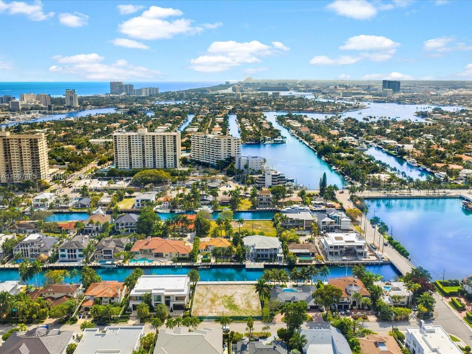 Недавно продано: $4,490,000 (0.31 acres)