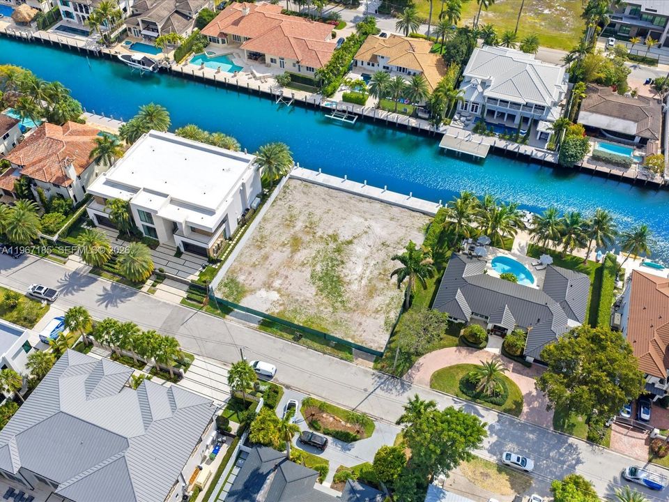 Недавно продано: $4,490,000 (0.31 acres)