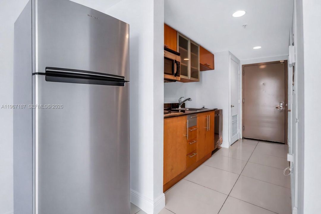 For Sale: $295,000 (0 beds, 1 baths, 508 Square Feet)