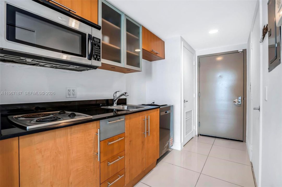 For Sale: $295,000 (0 beds, 1 baths, 508 Square Feet)