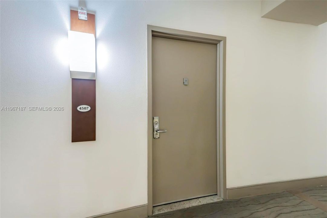 For Sale: $295,000 (0 beds, 1 baths, 508 Square Feet)