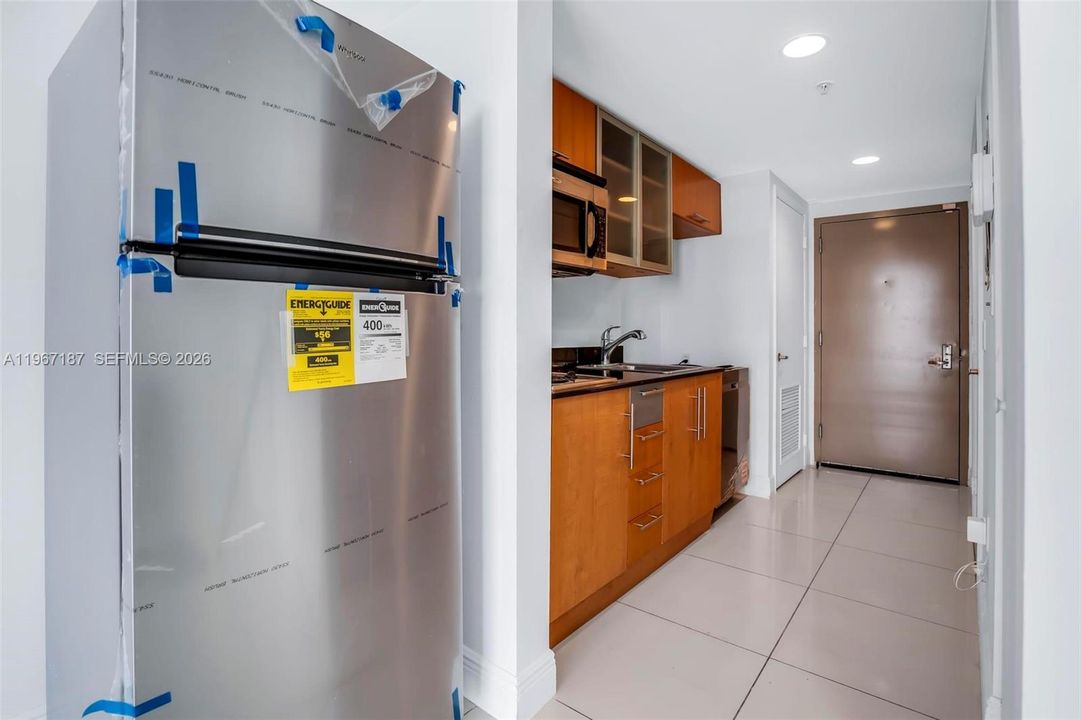 For Sale: $295,000 (0 beds, 1 baths, 508 Square Feet)