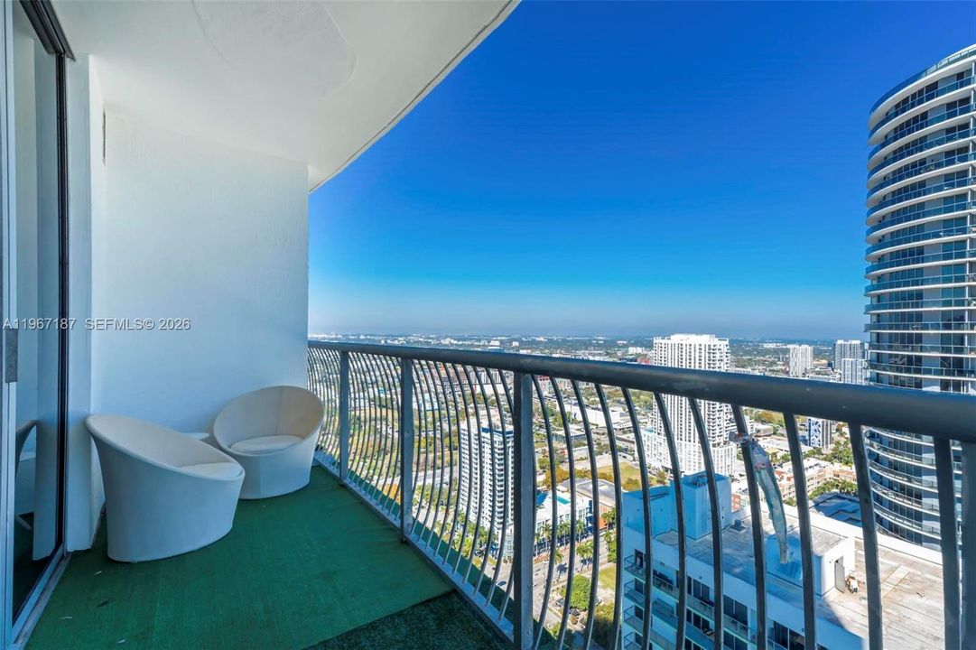 For Sale: $295,000 (0 beds, 1 baths, 508 Square Feet)