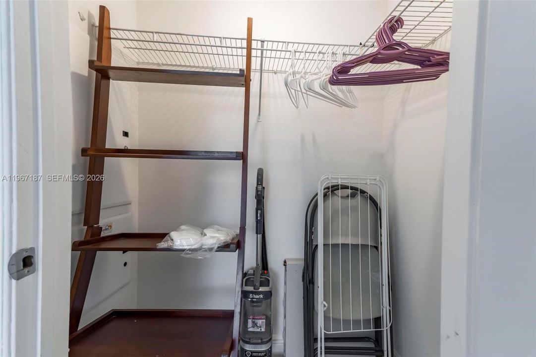 For Sale: $295,000 (0 beds, 1 baths, 508 Square Feet)