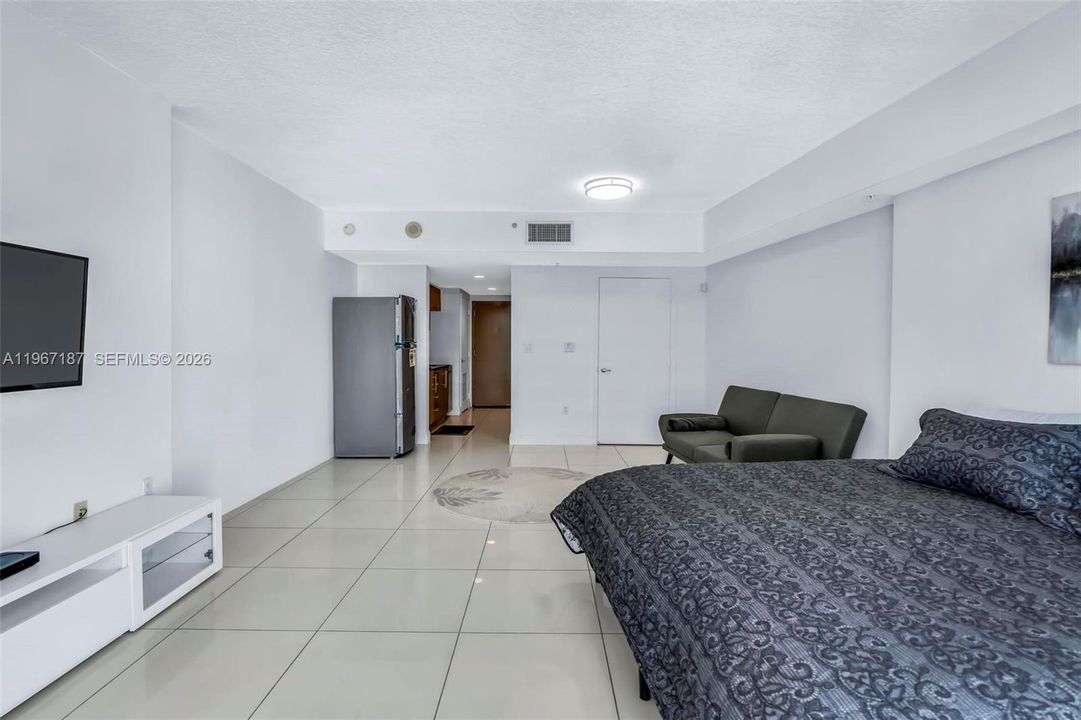 For Sale: $295,000 (0 beds, 1 baths, 508 Square Feet)