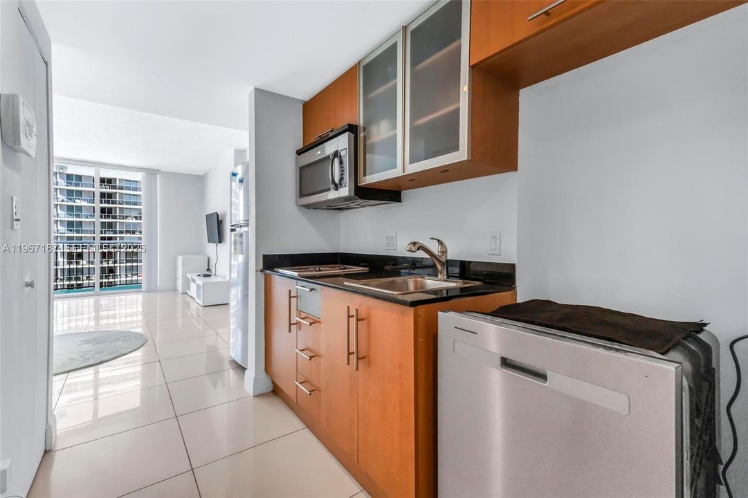 For Sale: $295,000 (0 beds, 1 baths, 508 Square Feet)