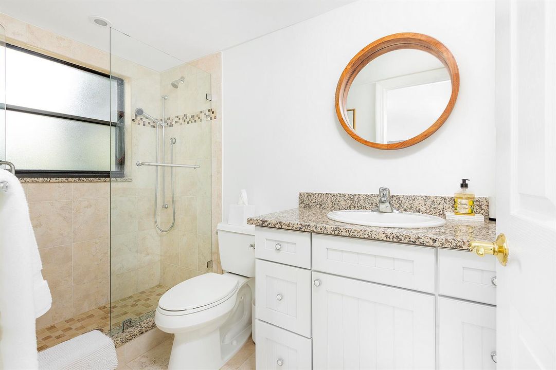 27_Bathroom2