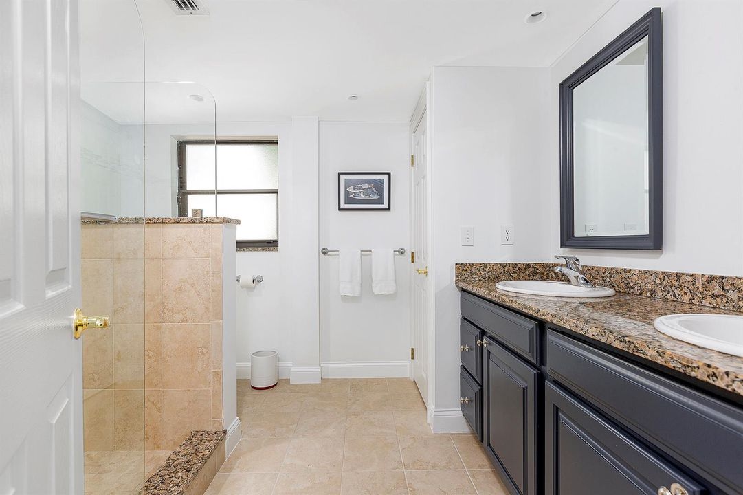 23_Masterbath_1