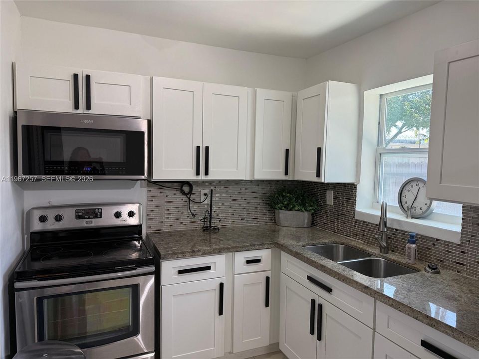 For Sale: $664,000 (3 beds, 2 baths, 1248 Square Feet)