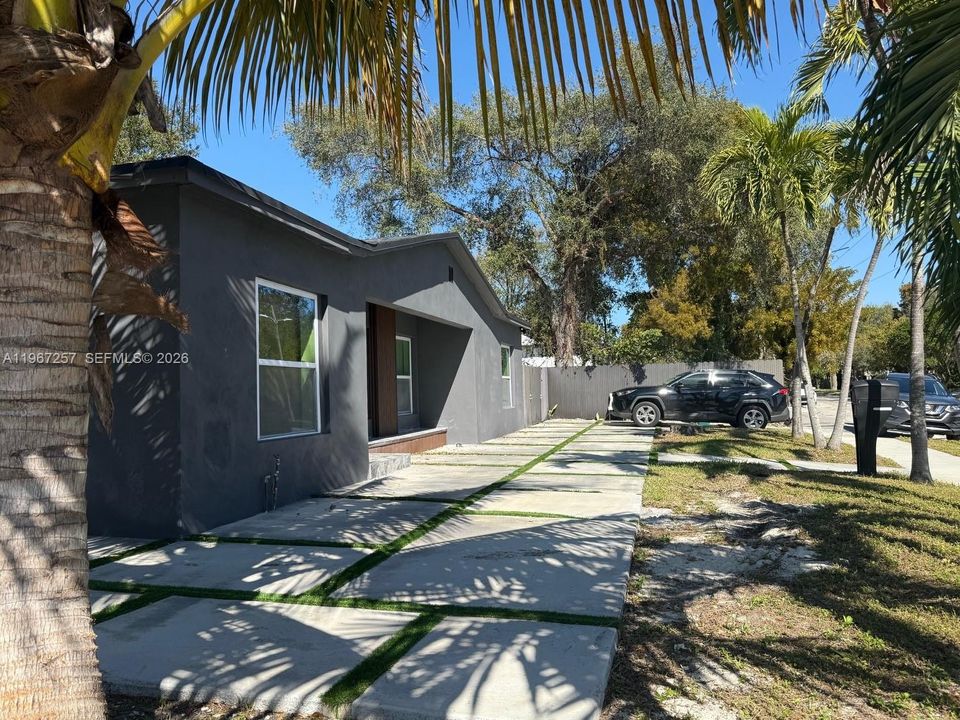 For Sale: $664,000 (3 beds, 2 baths, 1248 Square Feet)