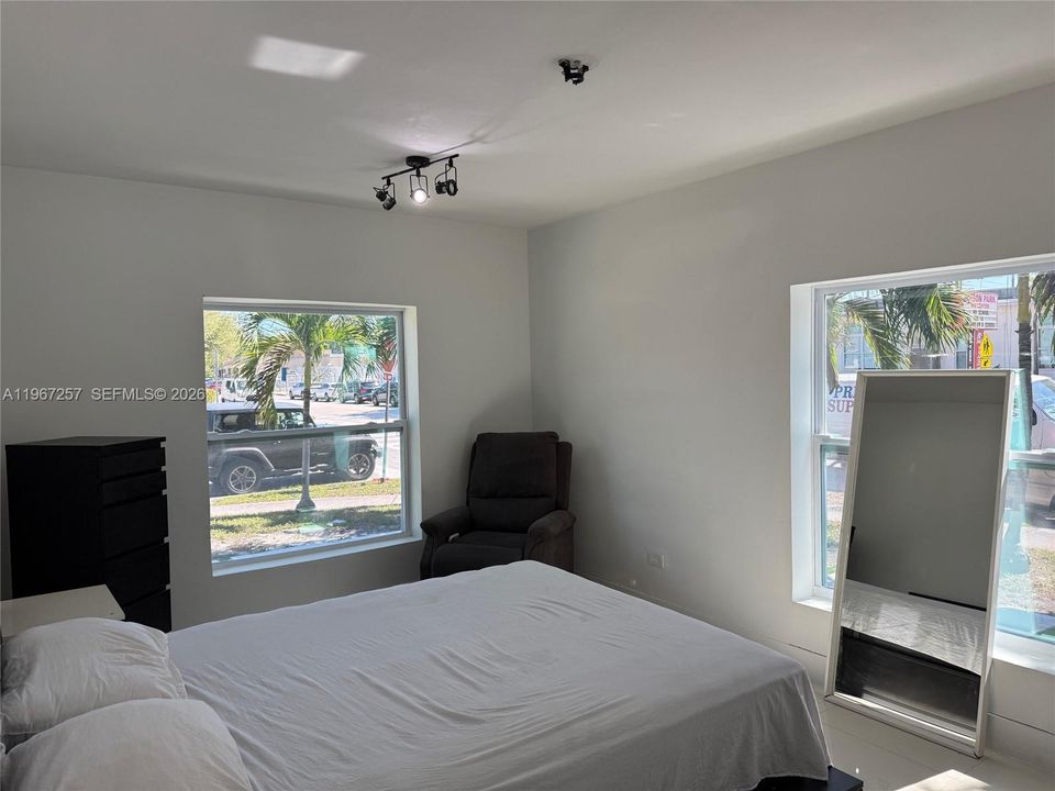 For Sale: $664,000 (3 beds, 2 baths, 1248 Square Feet)