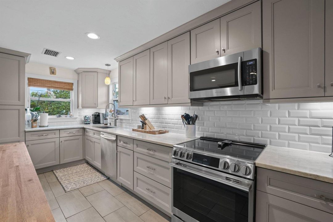 304 Southeast 4th Ave - 16.jpg-SMALL