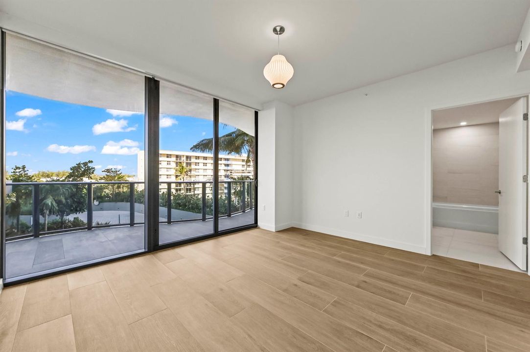 32 Bedroom 04
