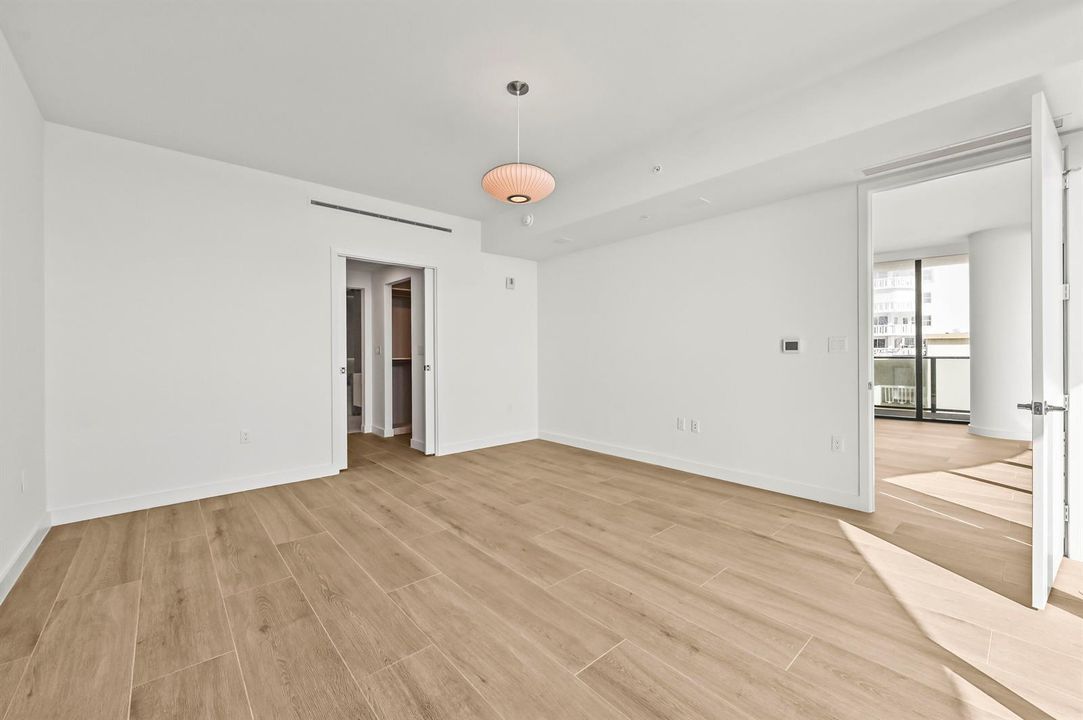 22 Bedroom 03